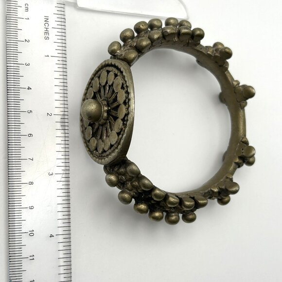 Vintage Brass Yemeni Cuff Bracelet Sunburst Heavy 7.3 oz 2.5” Interior Diameter - Picture 11 of 12